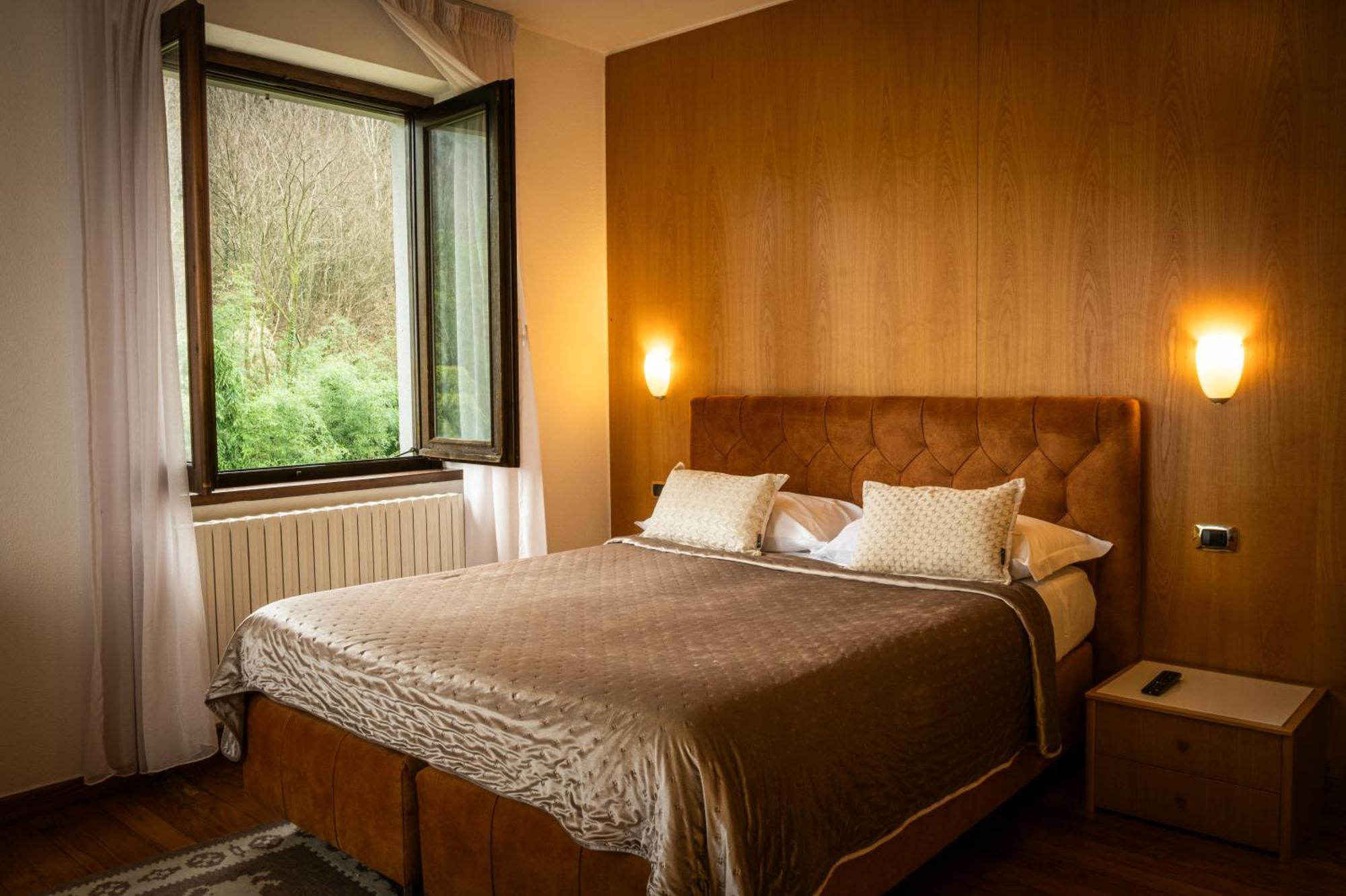 Hotel Sonenga Менаджо Экстерьер фото