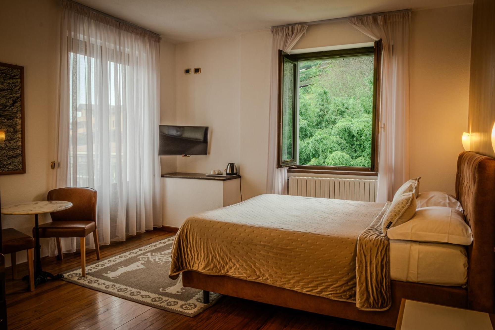 Hotel Sonenga Менаджо Экстерьер фото